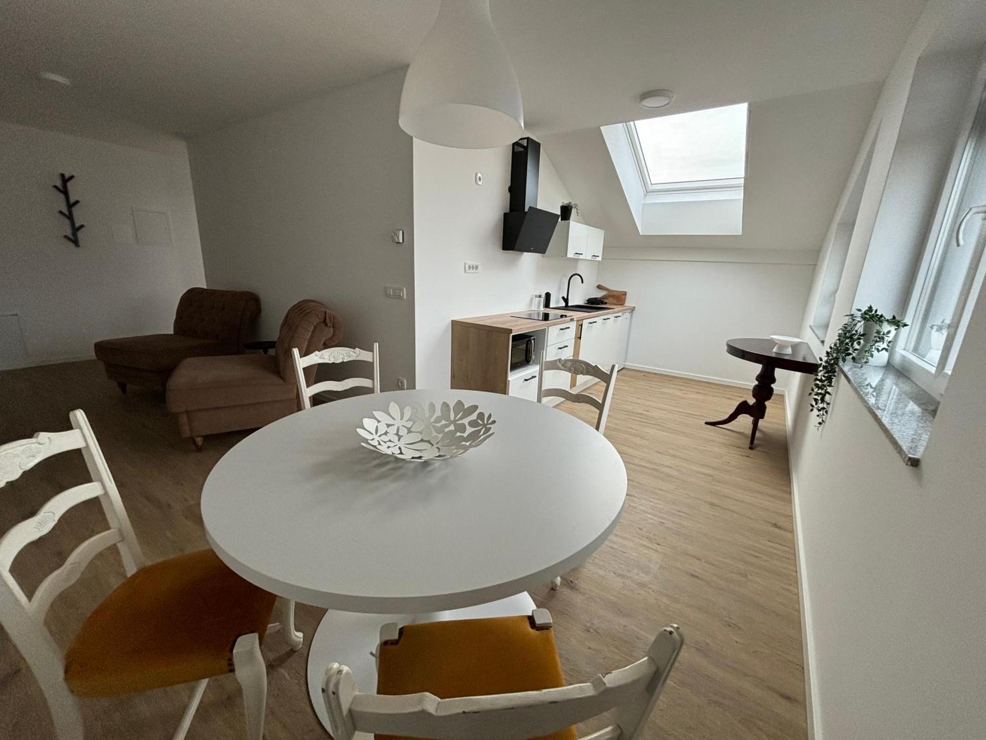 Apartmaji Cepon Apartment *
